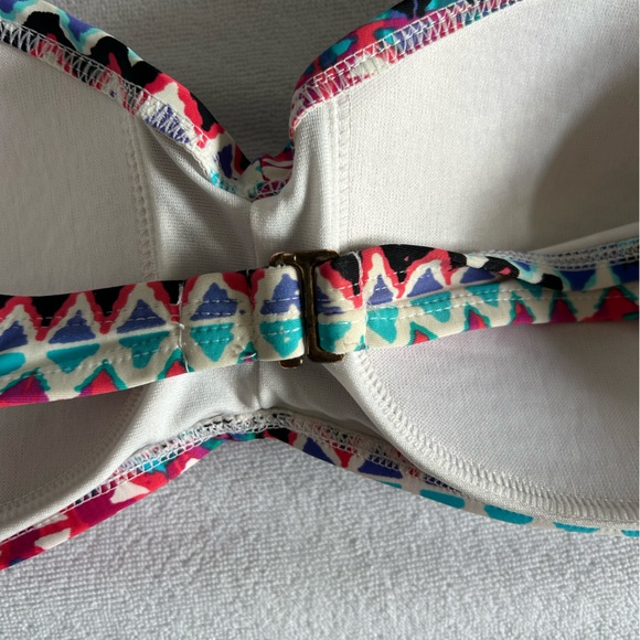 Patterned Bikini Top - Picture 5 of 6